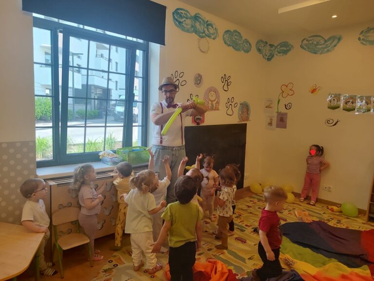 animator dla dzieci w żłobku